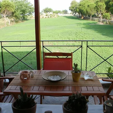 פטרה Gaea Gardens Studios & Villas מראה חיצוני תמונה